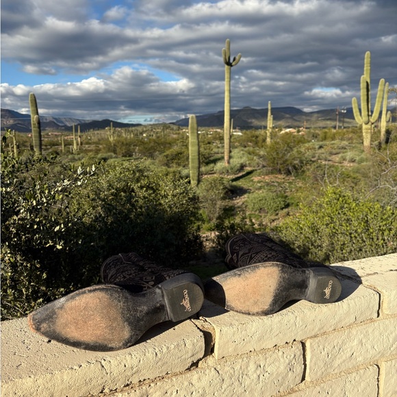 Black Zorilla 13” Old Gringo Women's Cowboy Boots - Picture 3 of 6